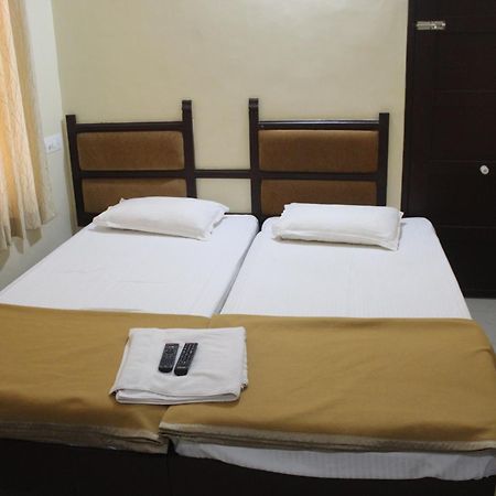 Anna Hotel Thiruvananthapuram Zewnętrze zdjęcie