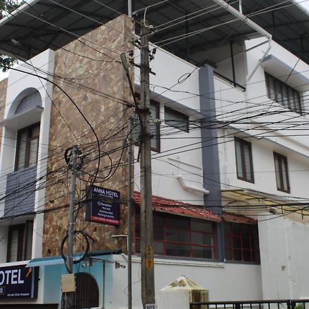 Anna Hotel Thiruvananthapuram Zewnętrze zdjęcie