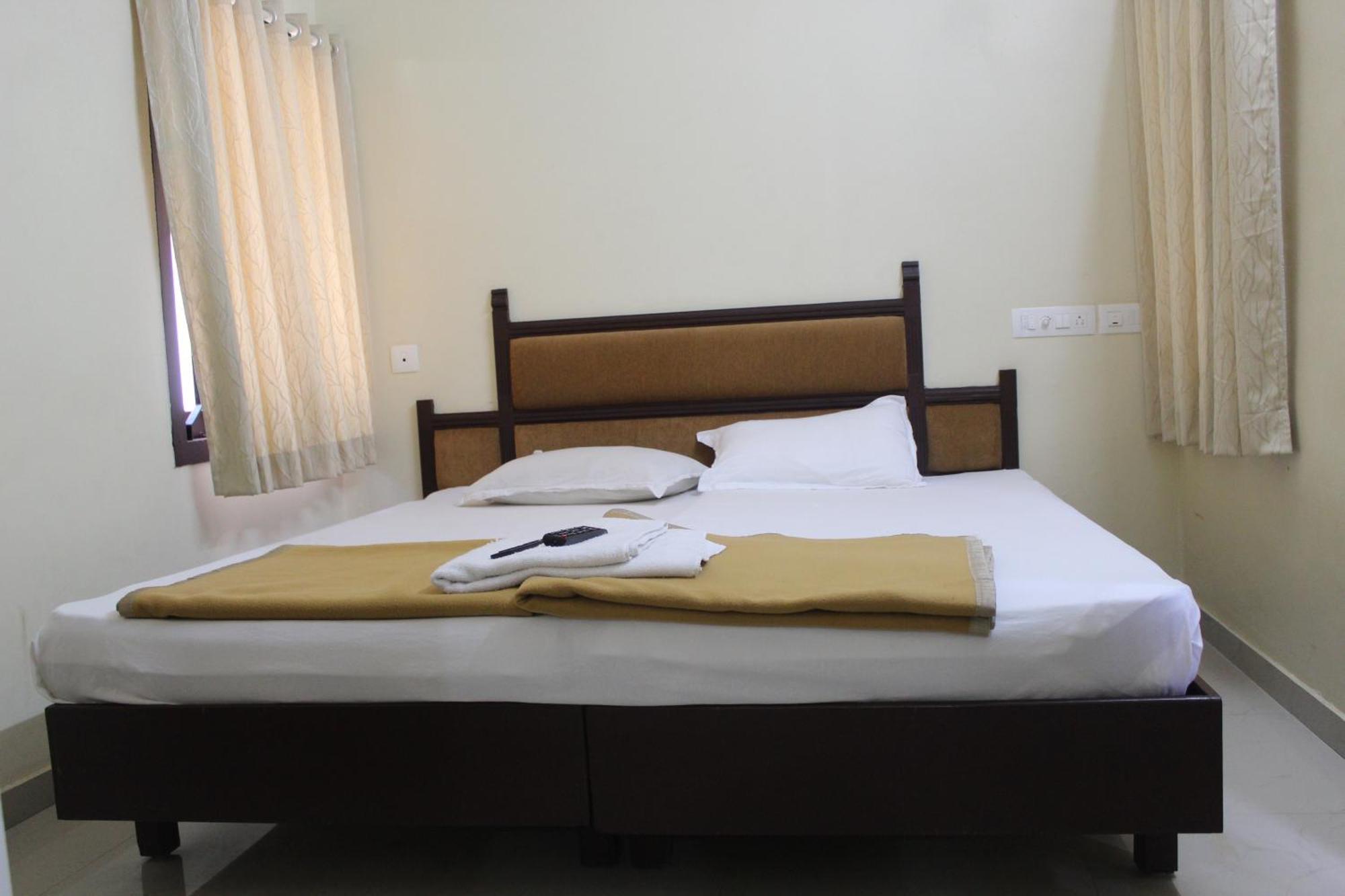 Anna Hotel Thiruvananthapuram Zewnętrze zdjęcie