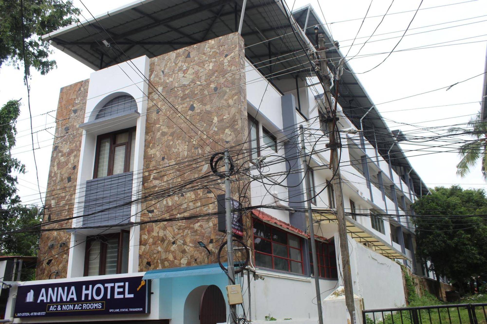 Anna Hotel Thiruvananthapuram Zewnętrze zdjęcie