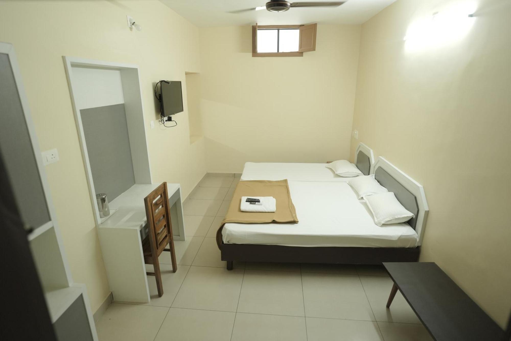 Anna Hotel Thiruvananthapuram Zewnętrze zdjęcie